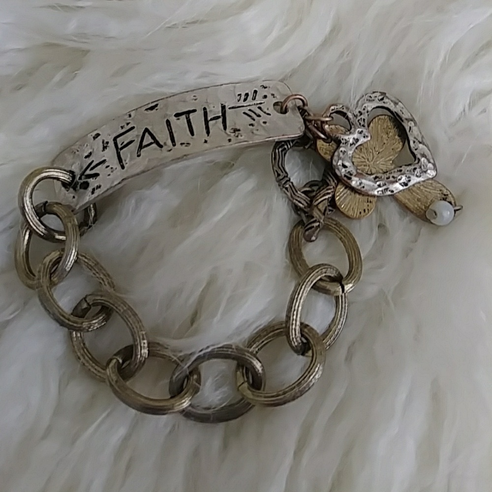 Fashionable Toggle Bracelet.